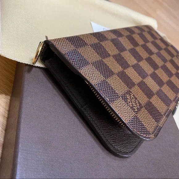 Louis Vuitton Insolite Wallet in Damier Ebene - Picture 5 of 11